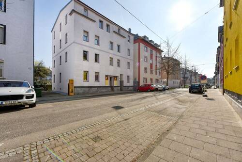 Haus & Straße v. N-O - 