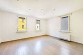 Wohnen von Tür - 3 Zimmer Etagenwohnung in Stuttgart
