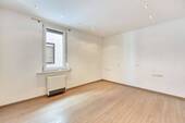 Schlafen von Tür - Etagenwohnung mit 62,60 m&sup2; in Stuttgart zur Miete