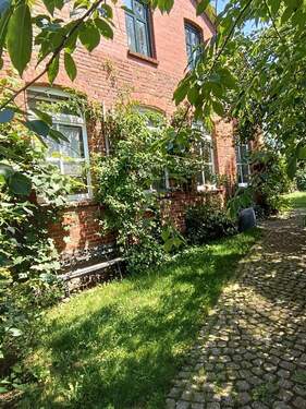 Seitenansicht - 9 Zimmer Einfamilienhaus zum Kaufen in Schönfeld