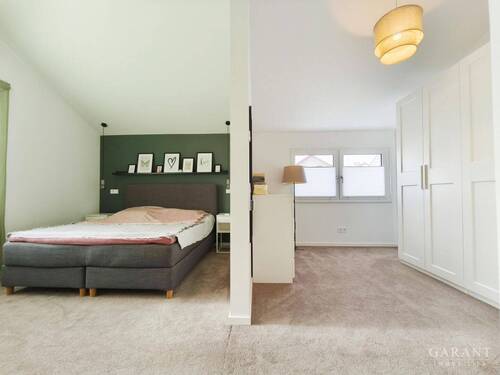 Schlafzimmer/Ankleide Eltern - 