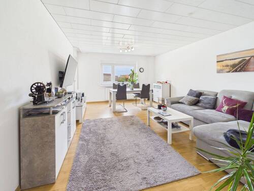 Wohn-/Esszimmer - 