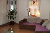 Wohnbereich - Klein aber fein! 2-Zimmer-Wohnung mit Altbauflair in zentraler Lage!