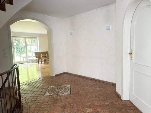 Entreé - 4 Zimmer Reihenendhaus in Grünwald