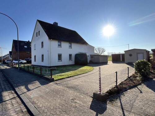 Bild3 - 8 Zimmer Mehrfamilienhaus, Wohnhaus in Bad Salzuflen-Retzen