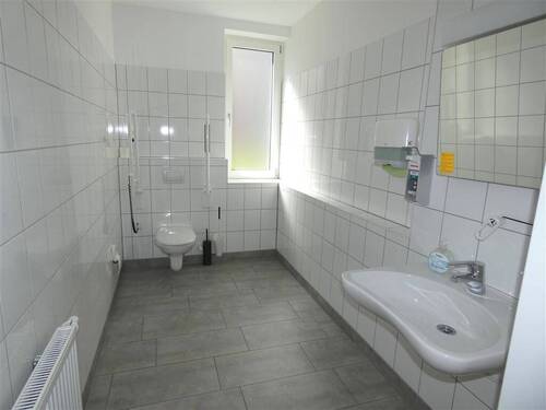 Behinderten-WC - 