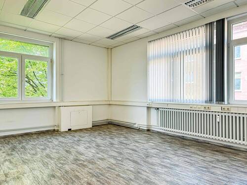 Büro / Behandlungsraum - 