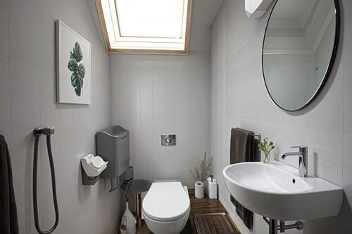 Toilette OG - Staging - 