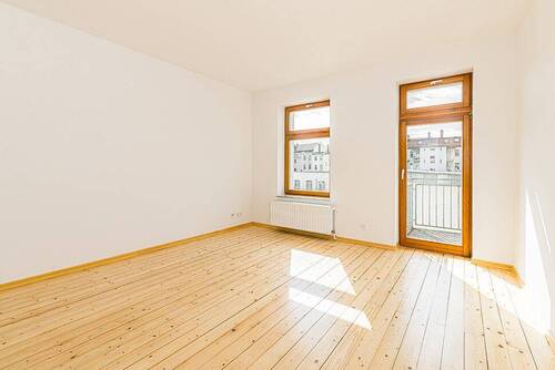 Wohnzimmer - Großzügig & hell - 2 Zimmer mit Aufzug im Denkmalhaus