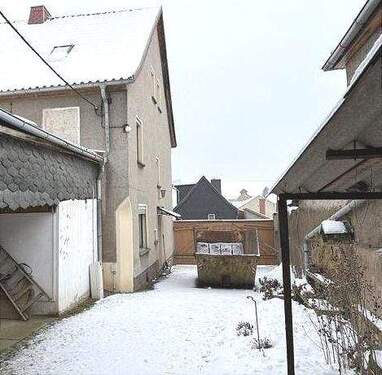 Einfahrt und Hof - 6 Zimmer Einfamilienhaus in Hauteroda