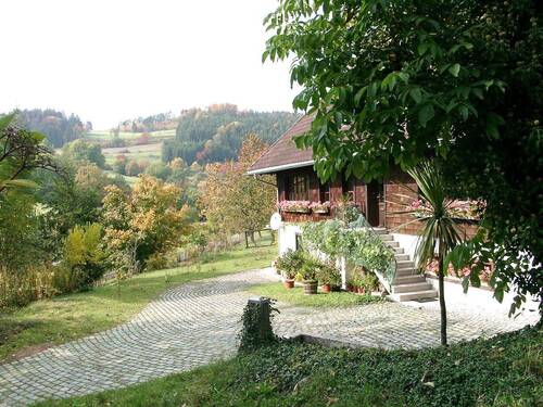 Hof und Hauseingang.jpg - 