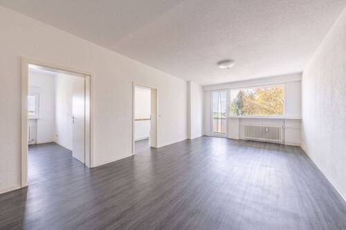 Wohnzimmer - 5 Zimmer Etagenwohnung zum Kaufen in Dortmund