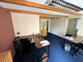Schlafzimmer mit Ankleide - 
