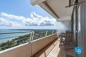 ... und Balkon zum Verweilen - 