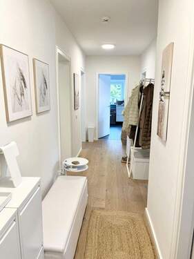 Flur - Blick zur Küche - Etagenwohnung mit 89,00 m² in Hamburg zum Kaufen