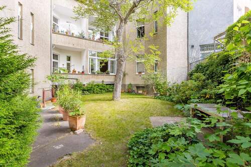 Innenhof Rückansicht - 5 Zimmer Büro zum Kaufen in Berlin