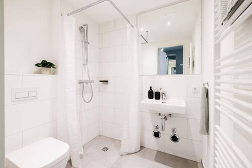 THEFIZZ-Ludwigshafen-Bathroom - 