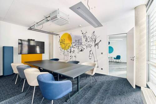 Meetingraum klein - Büro mit 42,00 m&sup2; in Ismaning zur Miete