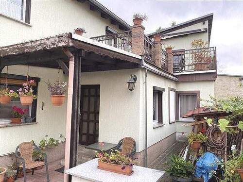 Eingang und Balkon - 