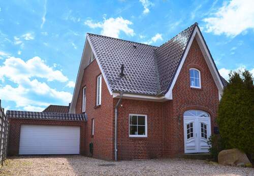 Bild 2 - 7 Zimmer Einfamilienhaus zum Kaufen in Timmendorfer Strand / Großtimmendorf