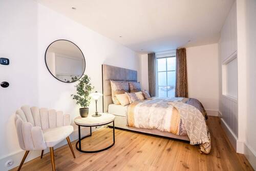 Schlafzimmer UG - 
