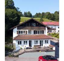 Moderne 3-Zimmer-Maisionette-Wohnung in ruhiger Lage von Bad Kohlgrub!