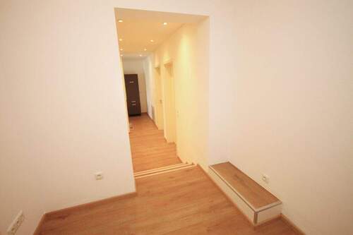 Diele - 3 Zimmer Etagenwohnung zur Miete in Bad Kohlgrub