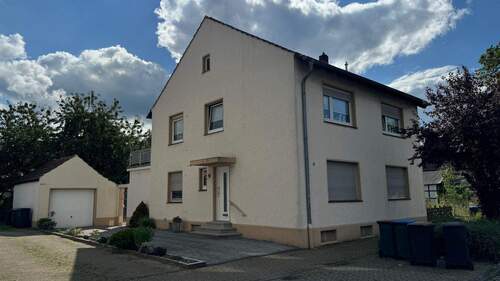 Östliche Hausansicht - Zweifamilienhaus in ruhiger Sackgassenlage mitten in Datteln