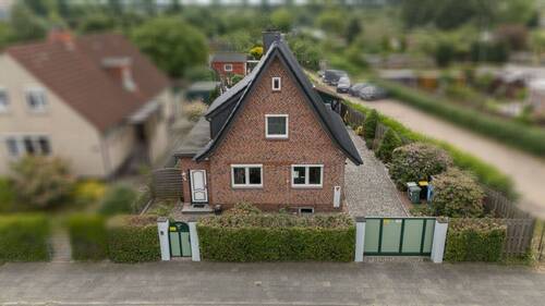 Frontansicht - 3 Zimmer Einfamilienhaus zum Kaufen in Neumünster