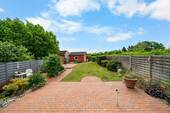 Terrasse mit Gartenblick - 