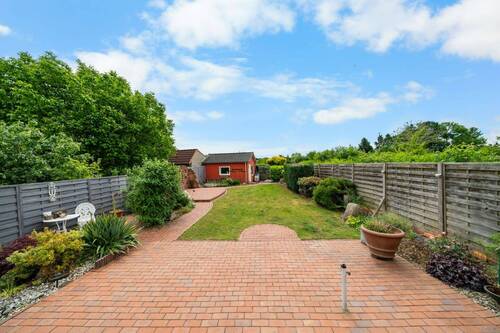 Terrasse mit Gartenblick - 