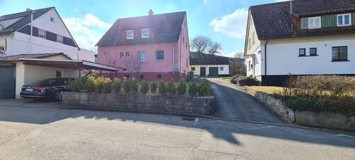 Bild 1 - Freibad vor der Türe! Einfamilienhaus in Spitzenlage mit großem Grundstück in Calw-Stammheim! Freie Farbwahl