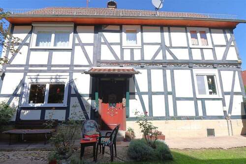 Eingang Haupgebäude - 5 Zimmer Einfamilienhaus zum Kaufen in Wanfried