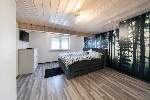 Schlafzimmer 1. OG - 
