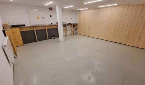 UG Garage - 