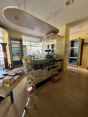 Erdgeschoss ehemalige Apotheke - 