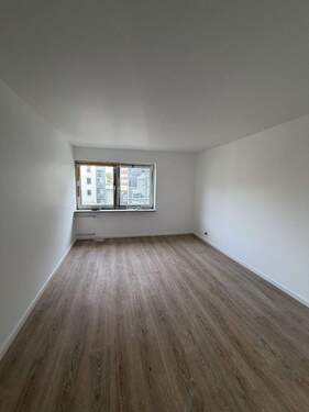 Zimmer - 3 Zimmer Etagenwohnung zur Miete in Mainz