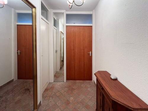 Flur - 1 Zimmer Etagenwohnung zum Kaufen in Stuttgart