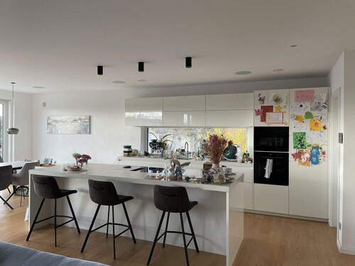 Küche - 6 Zimmer Doppelhaushälfte zur Miete in Renningen