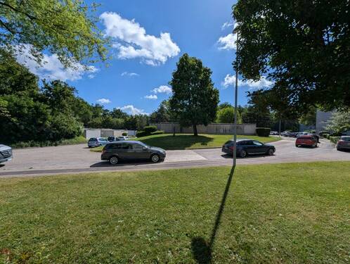 Strasse & Richtung Garage - 