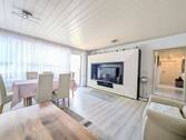Wohnzimmer - 3 Zimmer Etagenwohnung zum Kaufen in Illingen