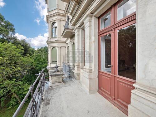 Balkon - Etagenwohnung mit 306,00 m² in Leipzig zum Kaufen