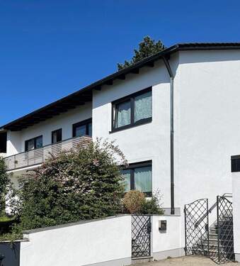Hauszugang - Einfamilienhaus in Traumlage - 729.000,00 EUR Kaufpreis, ca.  235,00 m² Wohnfläche