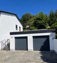 Doppelgarage mit Vorplatz - Mehrfamilienhaus, Wohnhaus mit 235,00 m² in Nittendorf zum Kaufen