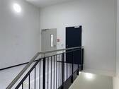 Eingang Büro vom Treppenhaus - 