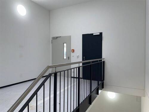 Eingang Büro vom Treppenhaus - 