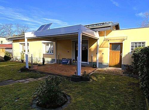 Hausansicht - 6 Zimmer Einfamilienhaus zum Kaufen in Woltersdorf