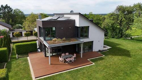 Garten von Süden - 6 Zimmer Mehrfamilienhaus, Wohnhaus zum Kaufen in Weilheim an der Teck