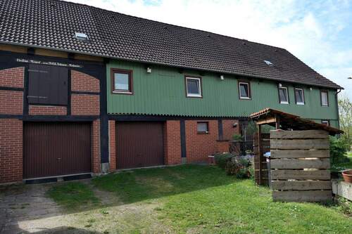 Hausansicht Straßeneingang - 7 Zimmer Mehrfamilienhaus, Wohnhaus zum Kaufen in Einbeck