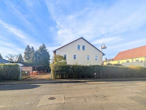 Straßenansicht Haupthaus - 8 Zimmer Einfamilienhaus zum Kaufen in Naunhof